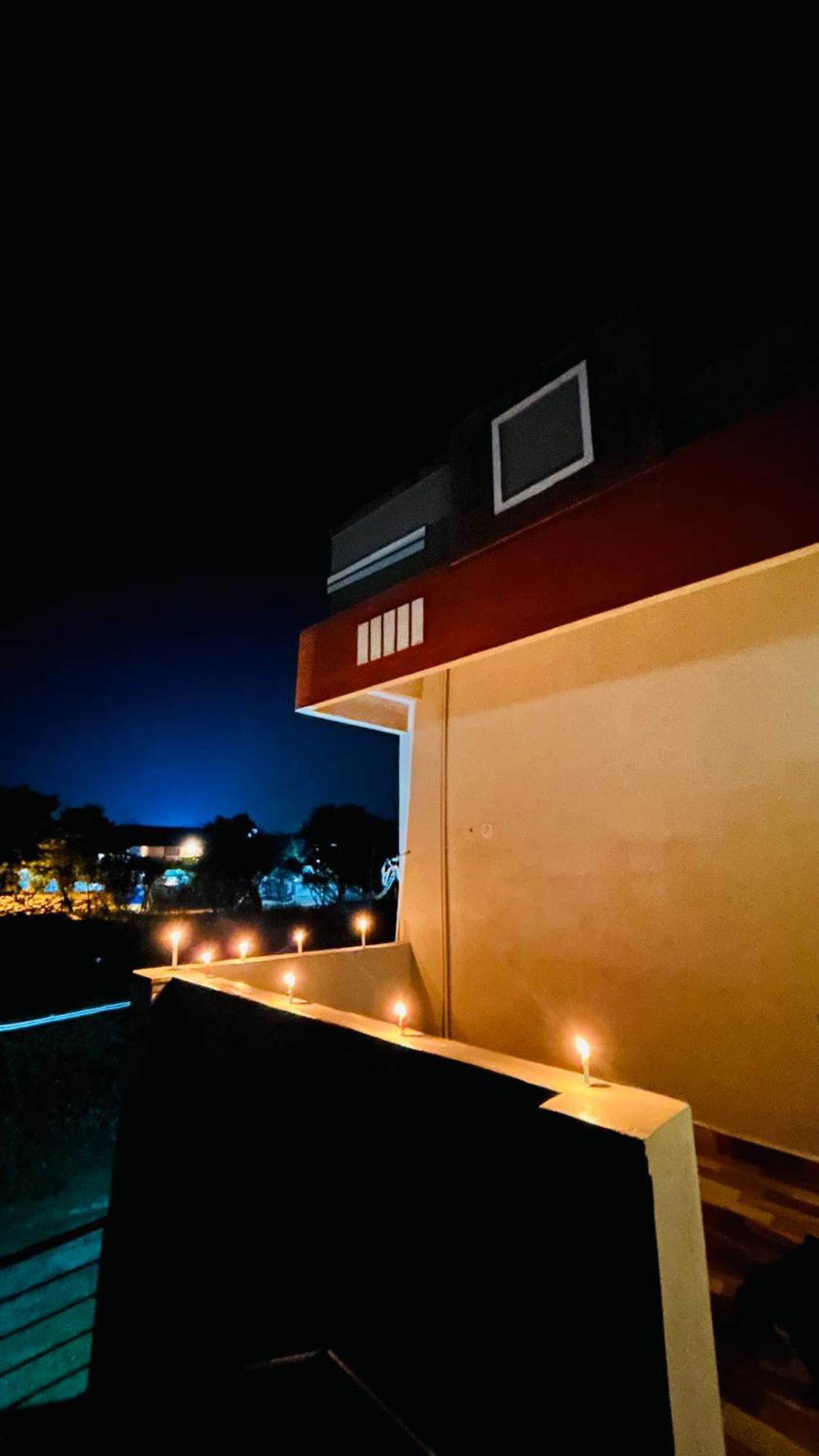 Raj Homestay 亨比 外观 照片