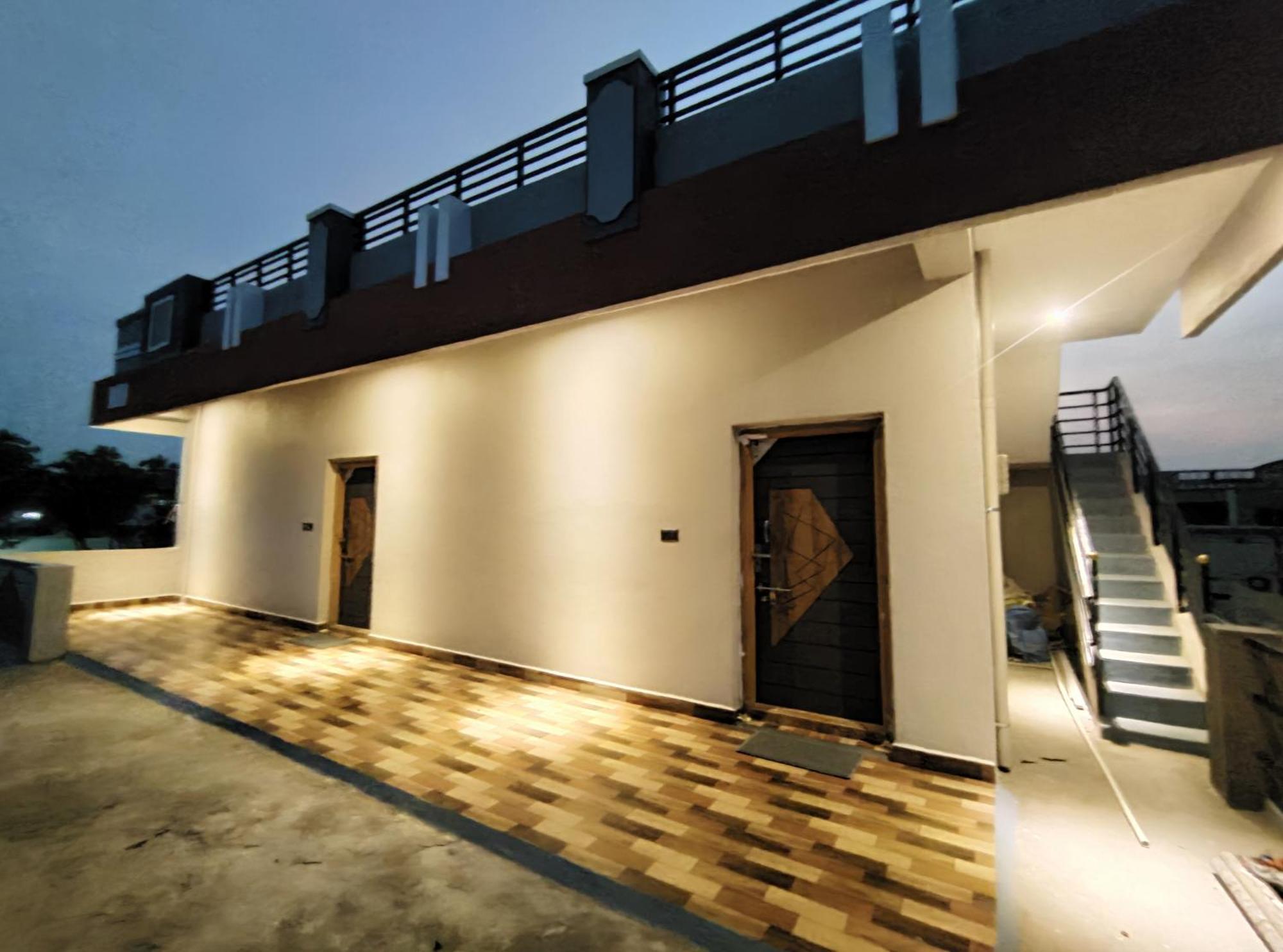 Raj Homestay 亨比 外观 照片