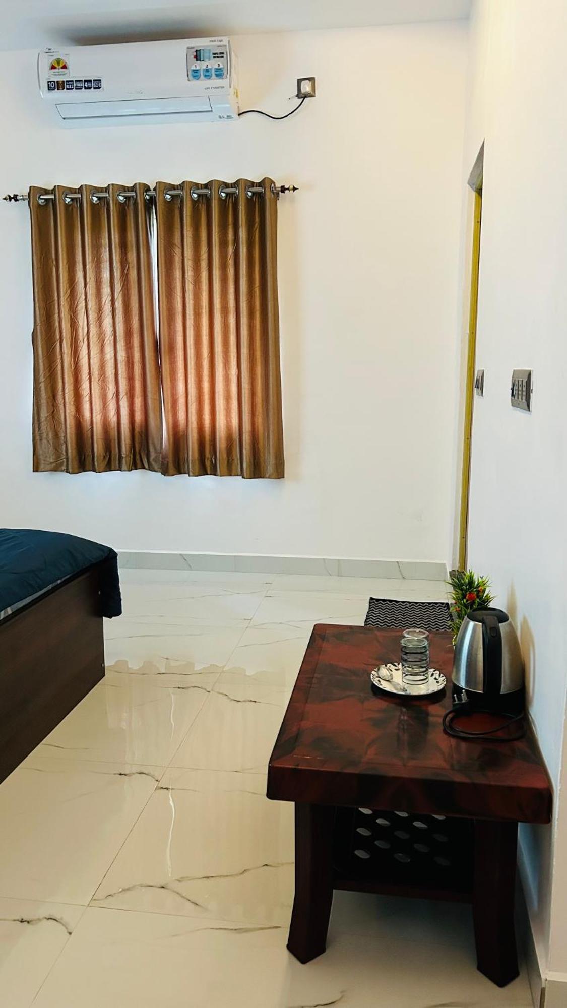 Raj Homestay 亨比 外观 照片