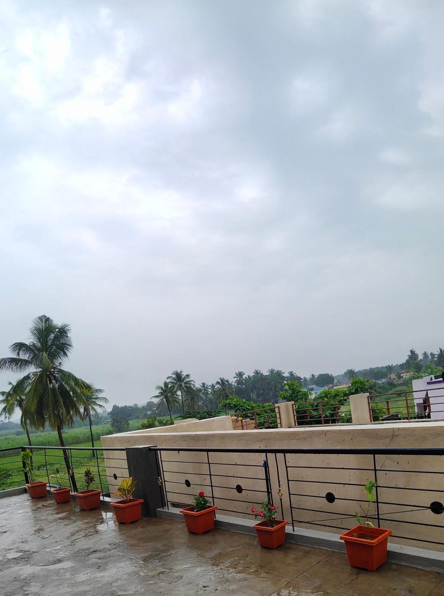 Raj Homestay 亨比 外观 照片