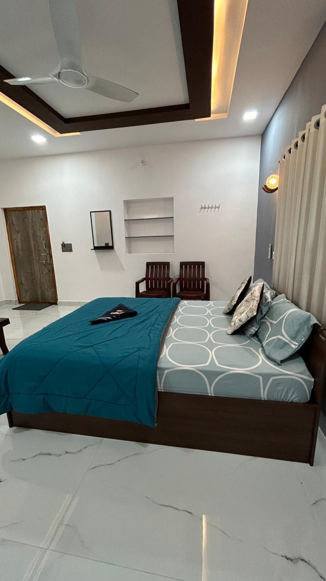 Raj Homestay 亨比 外观 照片
