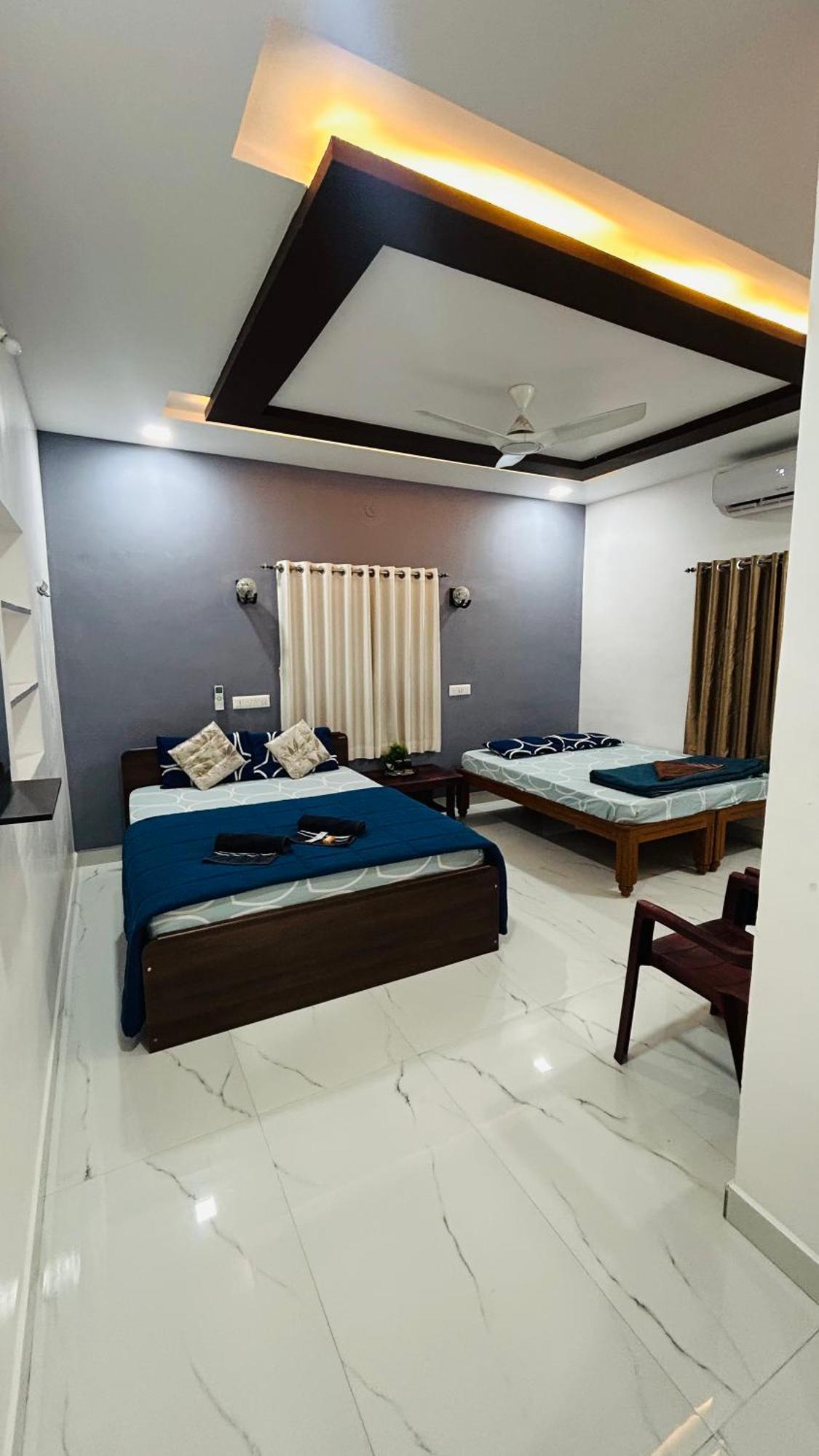 Raj Homestay 亨比 外观 照片